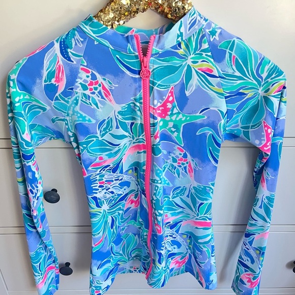Lilly Pulitzer UPF 50 Sunny Rash Guard Bennett Blue Celestial Seas - Picture 1 of 7